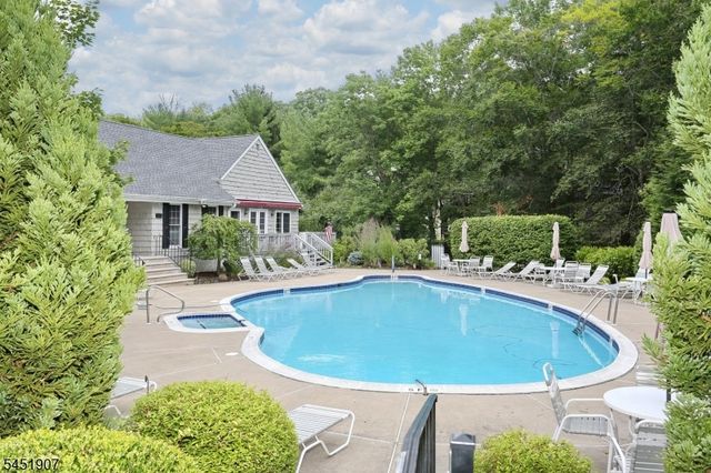 14 Birdseye Cir, Wayne Twp., NJ 07470