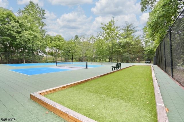 14 Birdseye Cir, Wayne Twp., NJ 07470