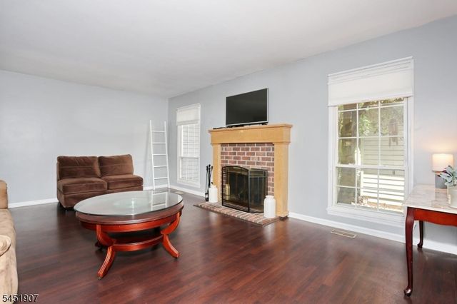 14 Birdseye Cir, Wayne Twp., NJ 07470