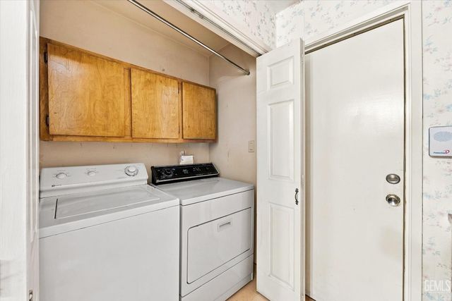 5700 Panorama Crest Drive, Bakersfield, CA 93306