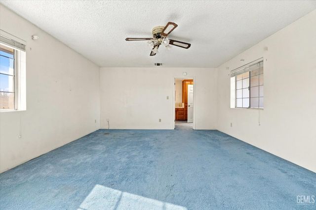5700 Panorama Crest Drive, Bakersfield, CA 93306