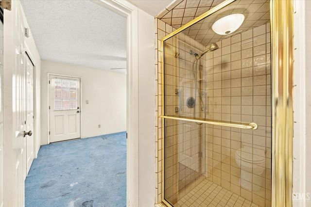 5700 Panorama Crest Drive, Bakersfield, CA 93306