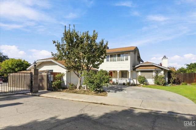 5700 Panorama Crest Drive, Bakersfield, CA 93306