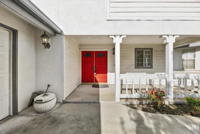 5700 Panorama Crest Drive, Bakersfield, CA 93306