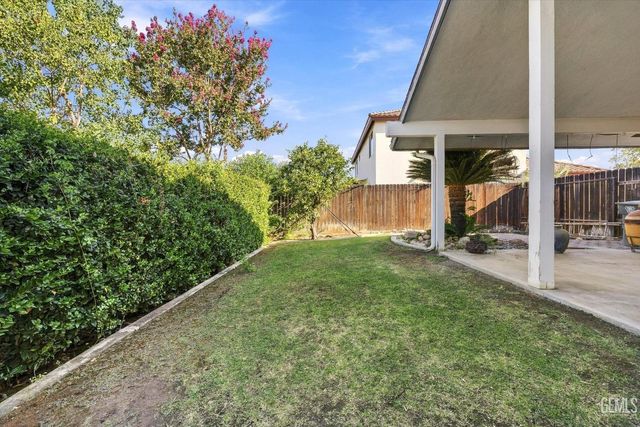 5700 Panorama Crest Drive, Bakersfield, CA 93306