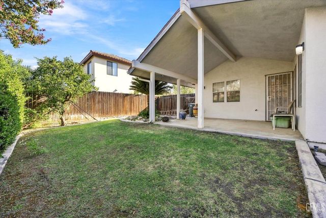 5700 Panorama Crest Drive, Bakersfield, CA 93306