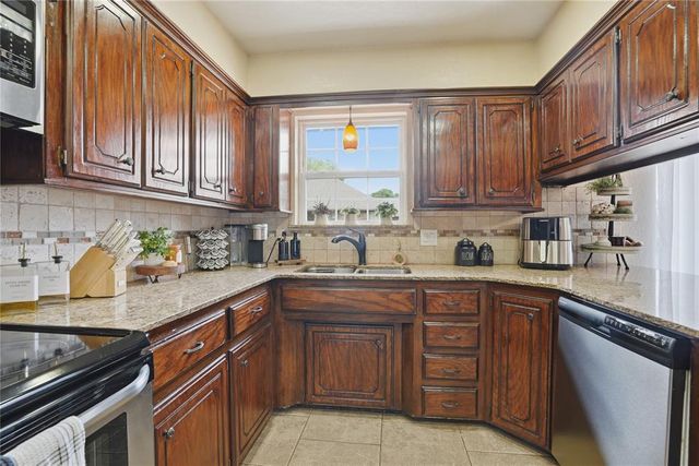 501 Wandering Way, Oklahoma City, OK 73170