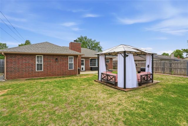 501 Wandering Way, Oklahoma City, OK 73170