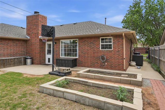 501 Wandering Way, Oklahoma City, OK 73170