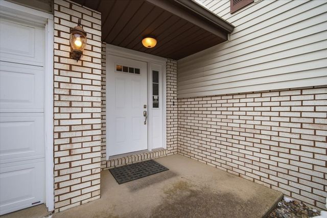 1204 Kim Drive, Bloomington, IL 61704