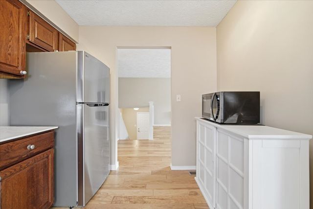 1204 Kim Drive, Bloomington, IL 61704