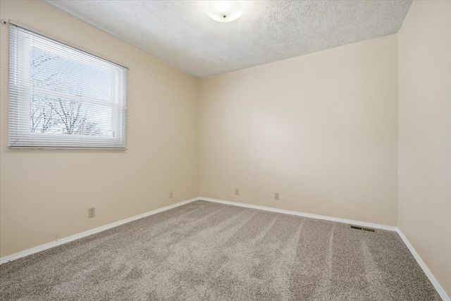 1204 Kim Drive, Bloomington, IL 61704