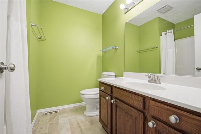 1204 Kim Drive, Bloomington, IL 61704