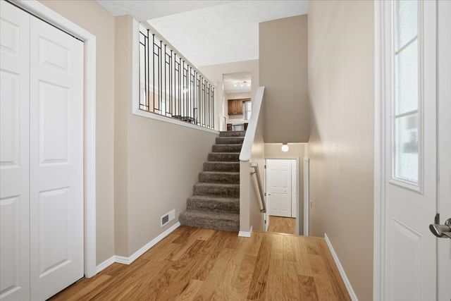 1204 Kim Drive, Bloomington, IL 61704