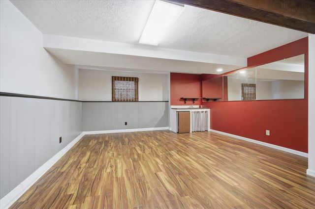 1204 Kim Drive, Bloomington, IL 61704