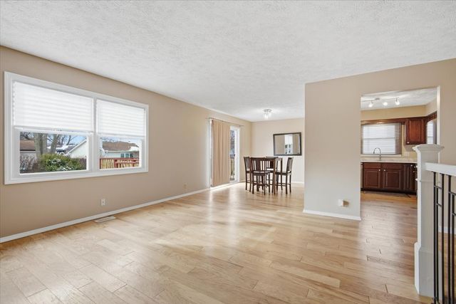 1204 Kim Drive, Bloomington, IL 61704