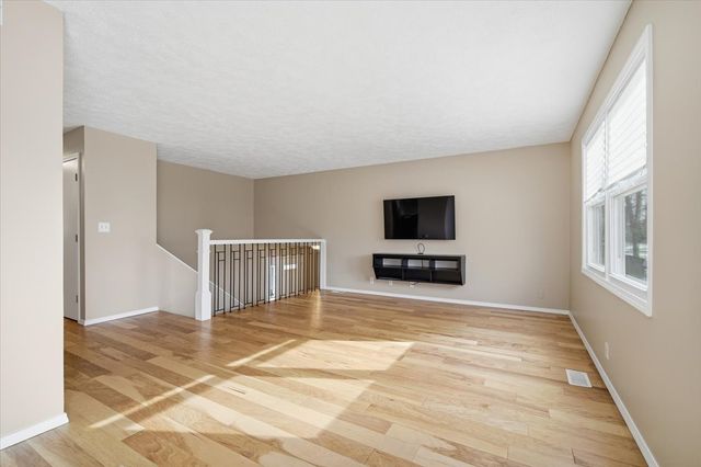 1204 Kim Drive, Bloomington, IL 61704