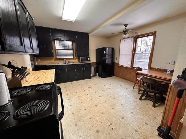 809 E State Street, Mauston, WI 53948