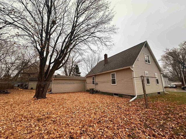 809 E State Street, Mauston, WI 53948