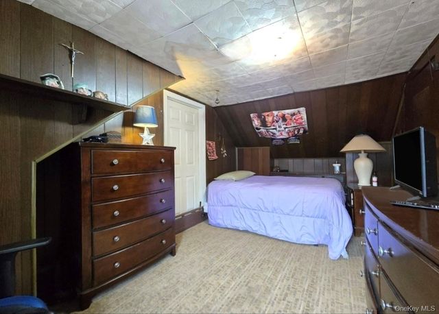 27 Dillmont Drive, Smithtown, NY 11787