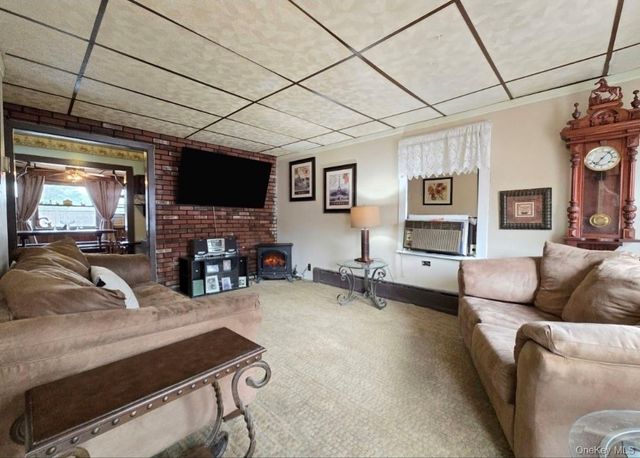 27 Dillmont Drive, Smithtown, NY 11787