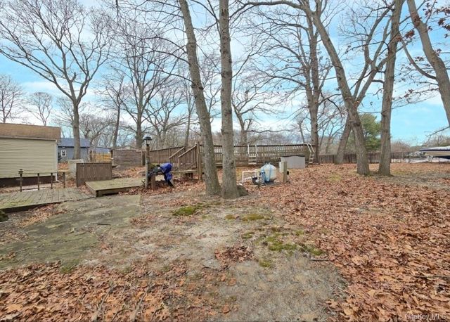 27 Dillmont Drive, Smithtown, NY 11787