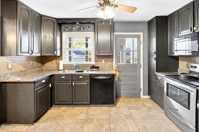 203 Mountain View Avenue, Rensselaer, NY 12144