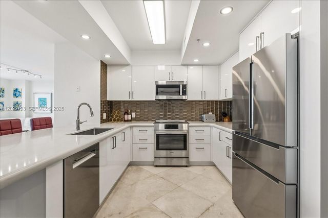 90 Alton Rd PH3203, Miami Beach, FL 33139