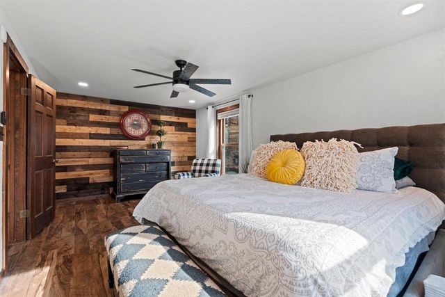 2482 MORNING STAR COURT, Green Bay, WI 54302