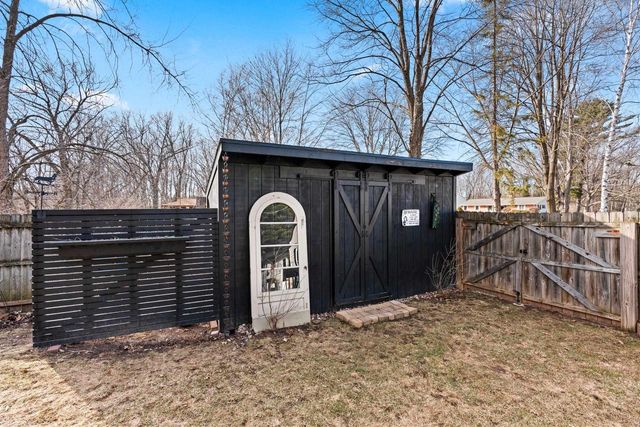 2482 MORNING STAR COURT, Green Bay, WI 54302