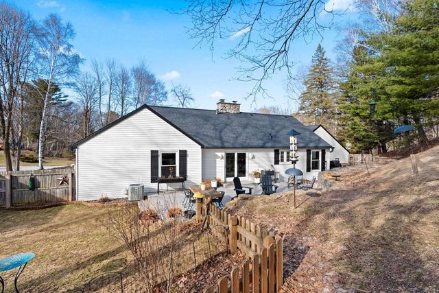 2482 MORNING STAR COURT, Green Bay, WI 54302