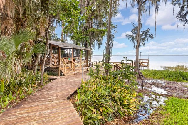 14014 SE 201ST TERRACE, Hawthorne, FL 32640