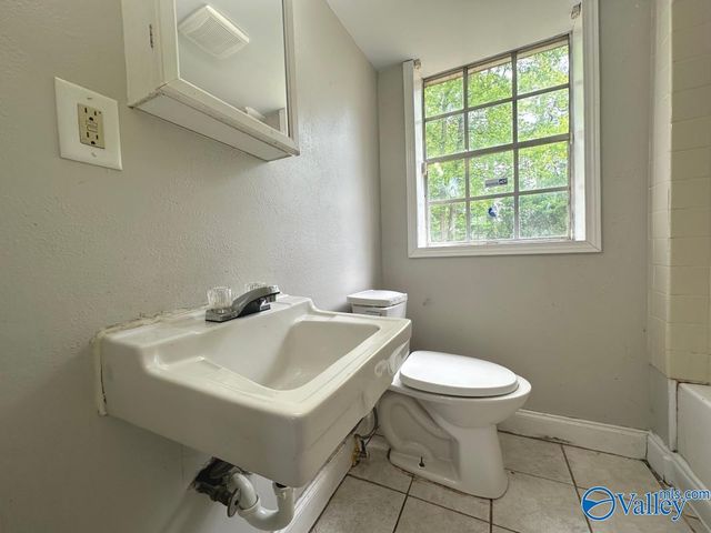 2416 Redmont Road NW, Huntsville, AL 35810