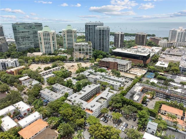 2924 Day Avenue N211, Miami, FL 33133