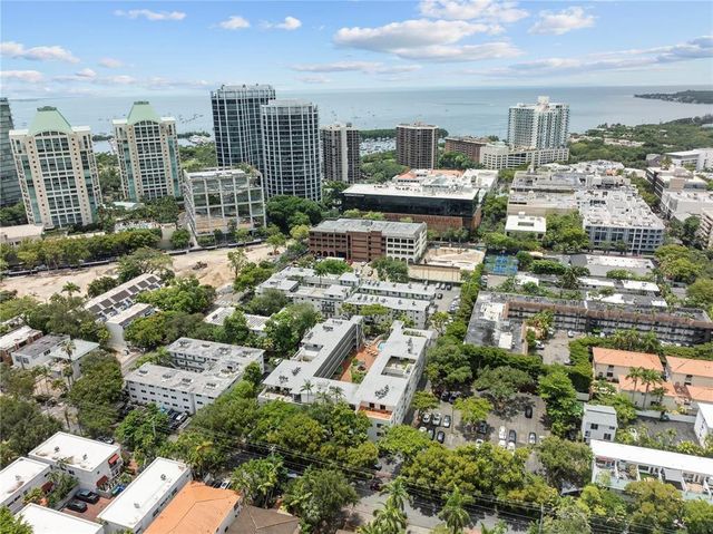 2924 Day Avenue N211, Miami, FL 33133
