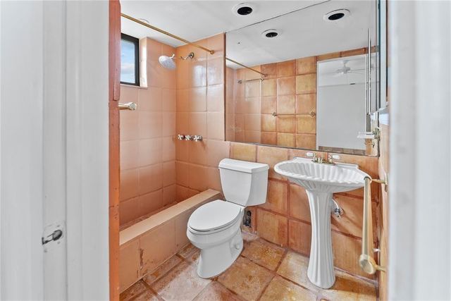 2924 Day Avenue N211, Miami, FL 33133