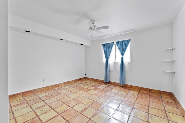 2924 Day Avenue N211, Miami, FL 33133