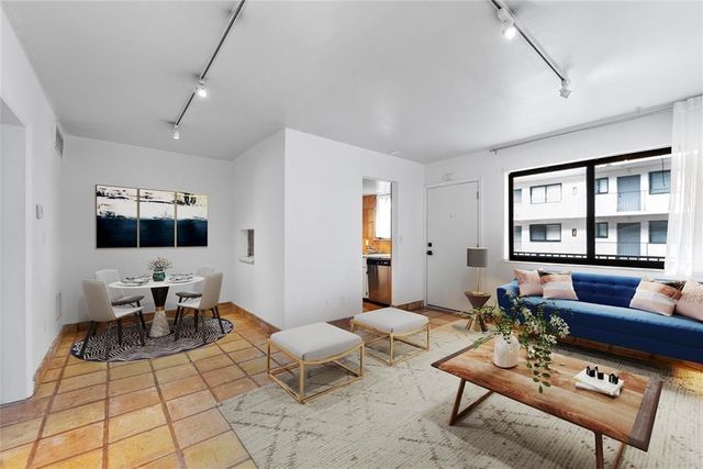 2924 Day Avenue N211, Miami, FL 33133