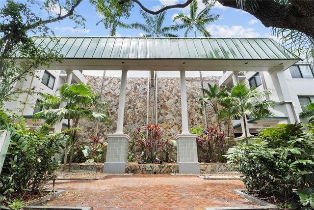 2924 Day Avenue N211, Miami, FL 33133