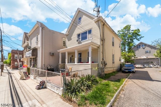 246 Ackerman Ave, Clifton City, NJ 07011