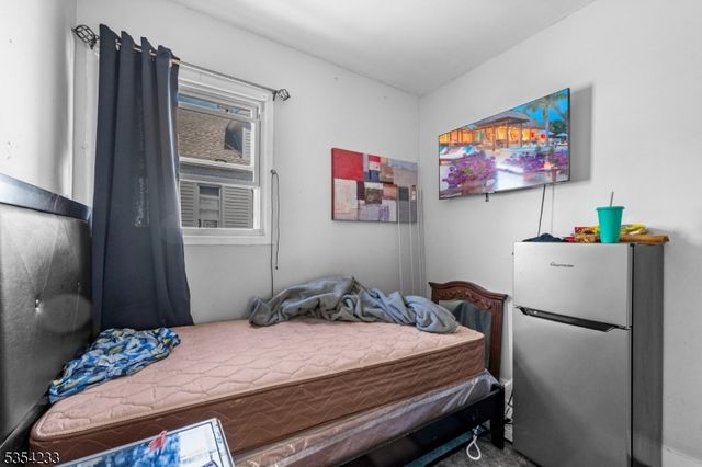 246 Ackerman Ave, Clifton City, NJ 07011