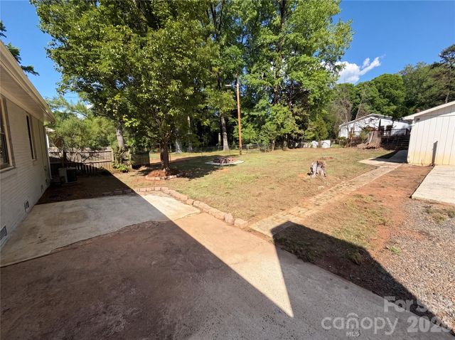 1815 Weststone Drive, Charlotte, NC 28208