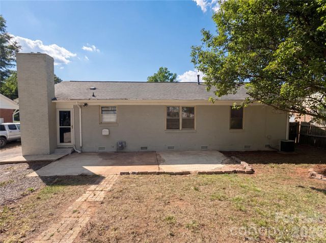 1815 Weststone Drive, Charlotte, NC 28208