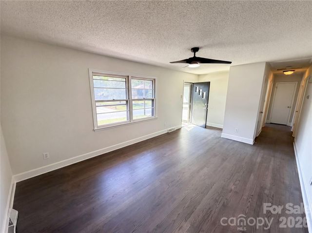 1815 Weststone Drive, Charlotte, NC 28208