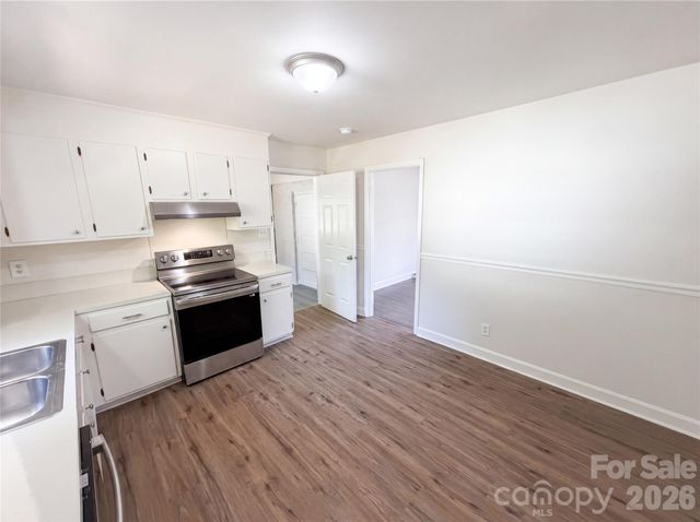 1815 Weststone Drive, Charlotte, NC 28208