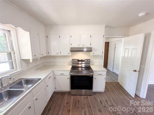 1815 Weststone Drive, Charlotte, NC 28208