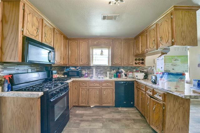 4800 Fort Worth Avenue, Port Arthur, TX 77640