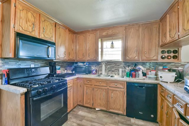 4800 Fort Worth Avenue, Port Arthur, TX 77640
