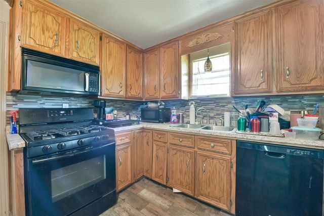 4800 Fort Worth Avenue, Port Arthur, TX 77640