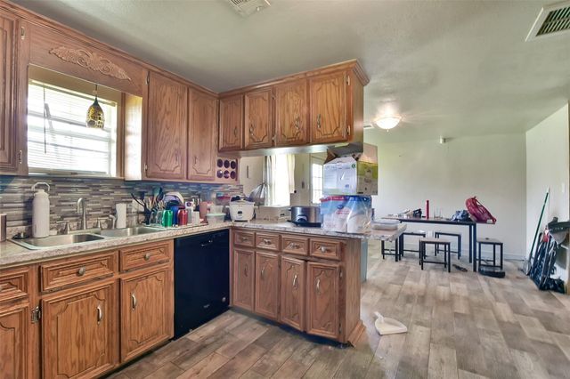 4800 Fort Worth Avenue, Port Arthur, TX 77640